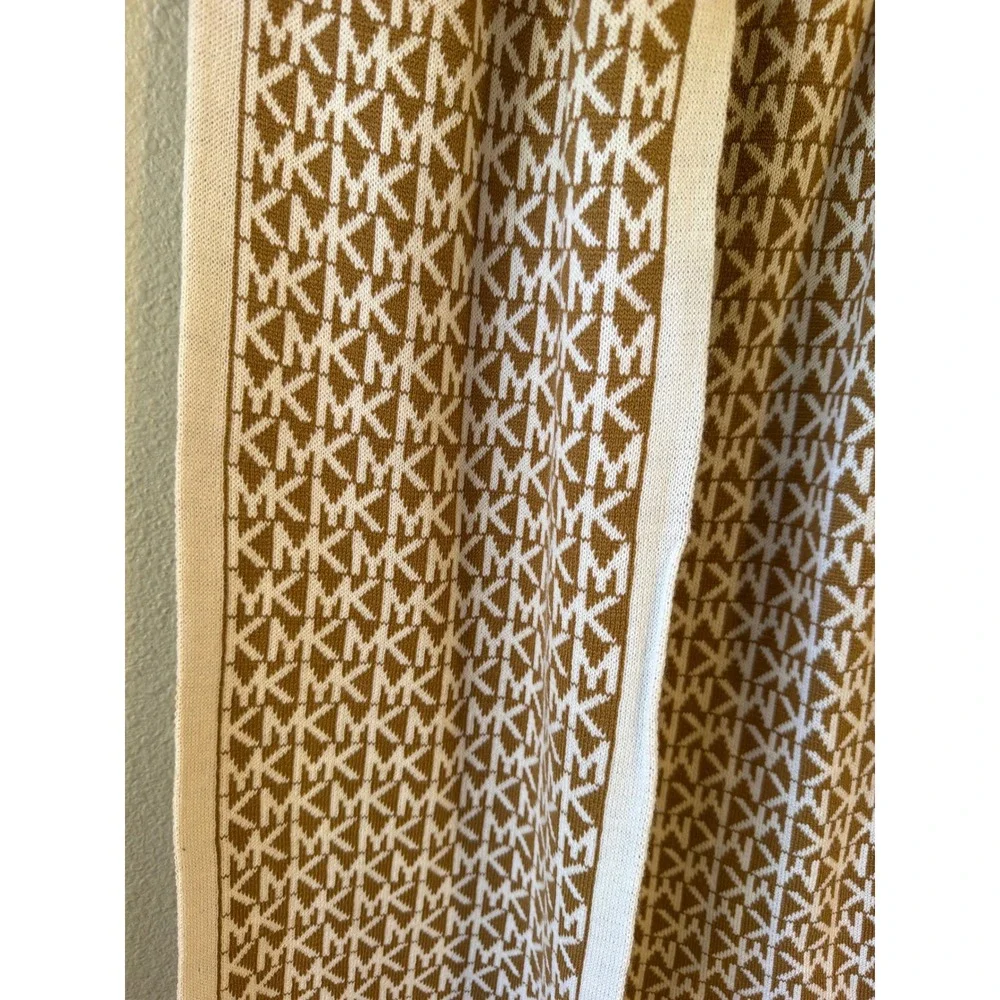 Michael Kors Scarf Womens OS Dark Camel Cream Monogram Knit Logo Winter Fall